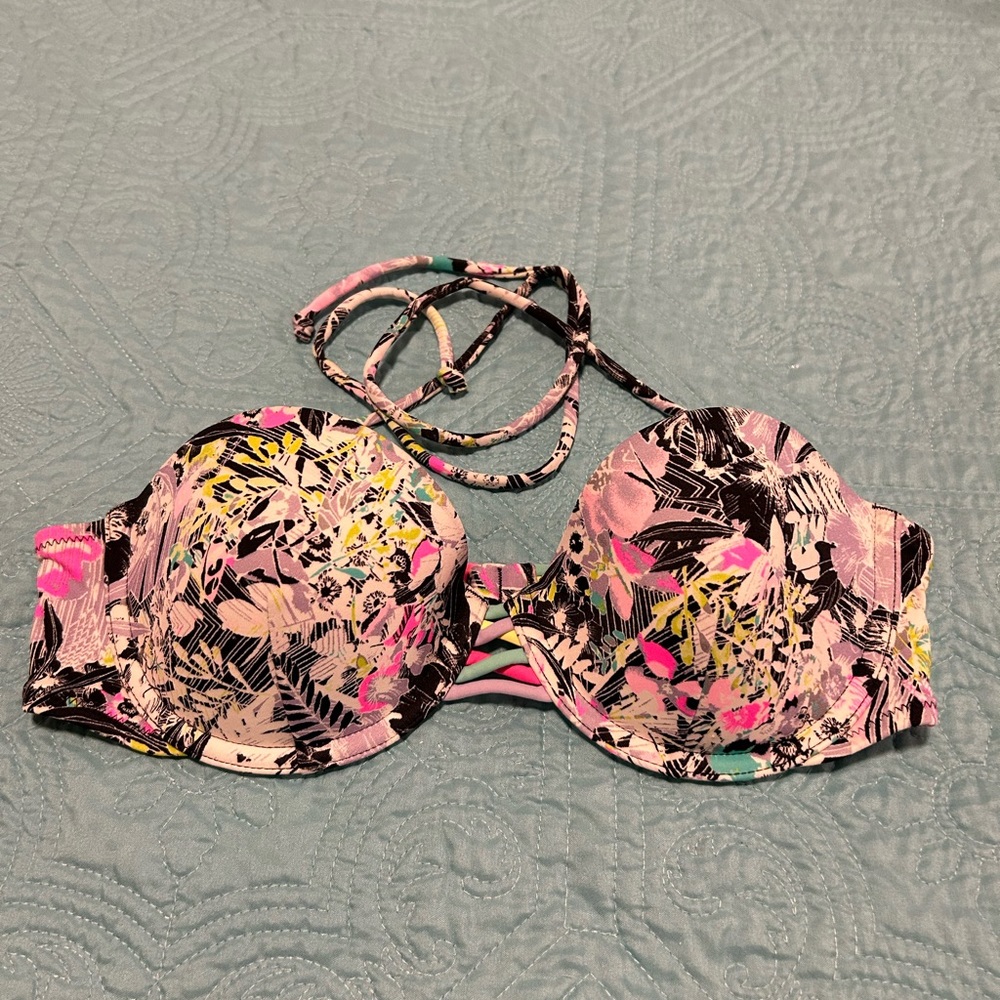 Victoria’s Secret bikini top